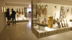 Busot Museum voor Etnische Muziek 